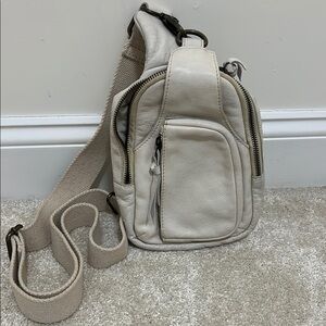 Free People Stylish Cream Leather Women's Bag